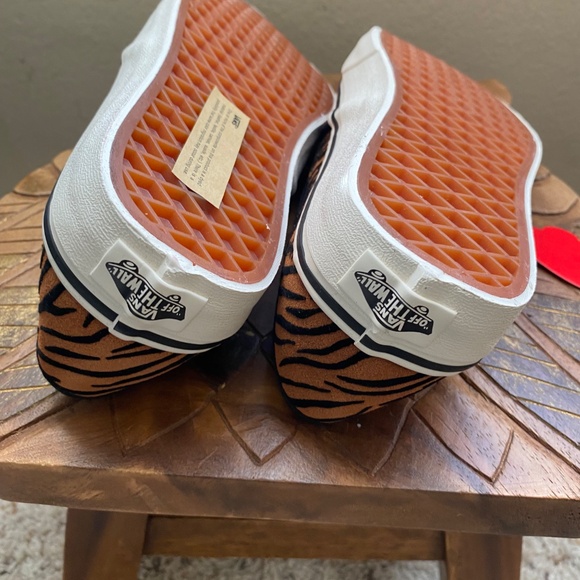 Vans Animal Stripes Slip Ons - Picture 6 of 8